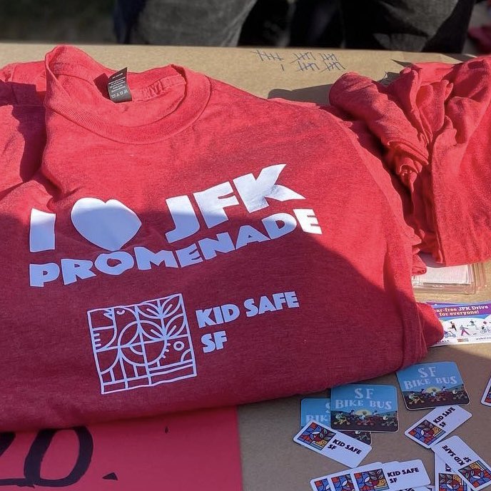 StreetsForAllSF's tweet photo. Roses are red 🌹
Something about sharks 🦈
The best Valentine ❤️
Is no cars in our parks 🏞

Write a letter tonight to show your ❤️ for the #JFKpromenade

https://t.co/Xj5GuhCr3g https://t.co/6SVfufoA4j
