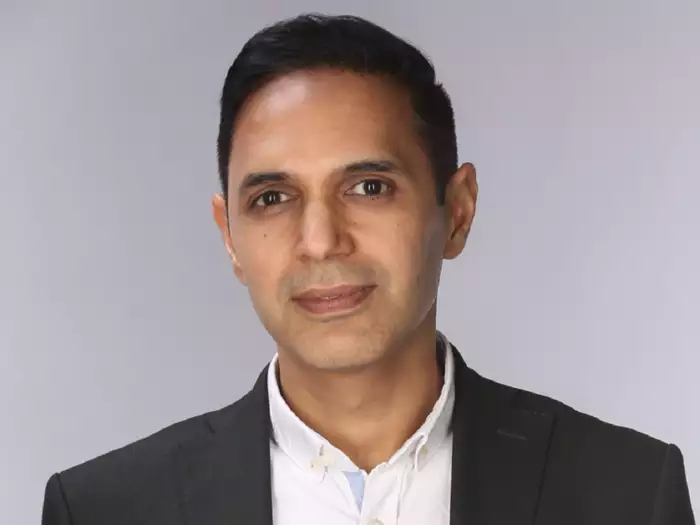 This year, we will focus on ensuring the best-in-class regional content library and technology on the platform and aim at going deeper into Tier II & III markets: Manish Kalra, Zee5 By @Samarpitab Read: adinsider.in/ZoUTA1im @manish_kalra_ @ZEE5India