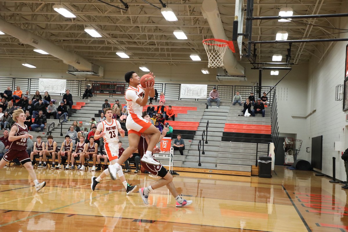 cadecartersmom's tweet photo. 🚨🚨🚨Senior Night🚨🚨🚨

We will recognize @CadeCarterQB  &amp; @aydon_11 for their Senior Night celebration Tuesday 2/15 at 5:45pm before the boys Varsity take on Whitesboro. 

Please come support the team and help us recognize the career of our graduating seniors 🧡🏀🖤 https://t.co/Oi97Ti2vW5