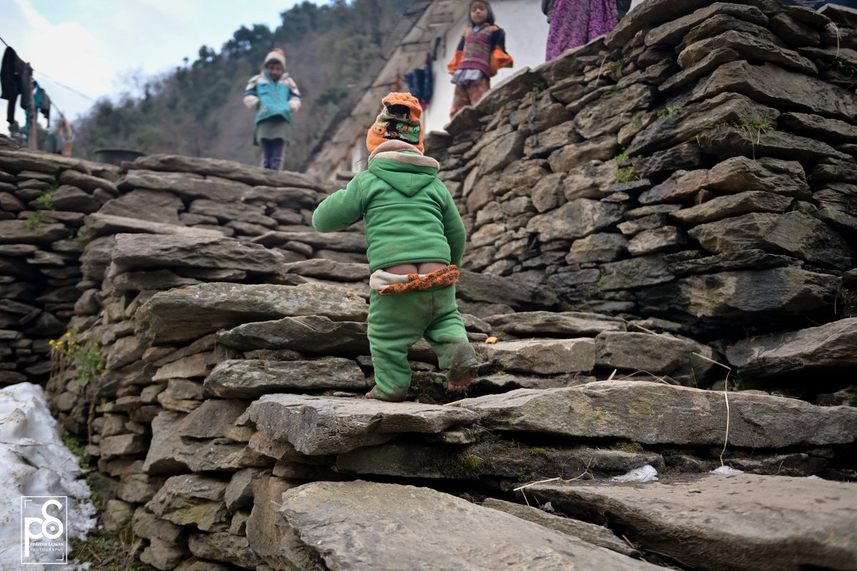 पहाड़ का बचपन 🌼