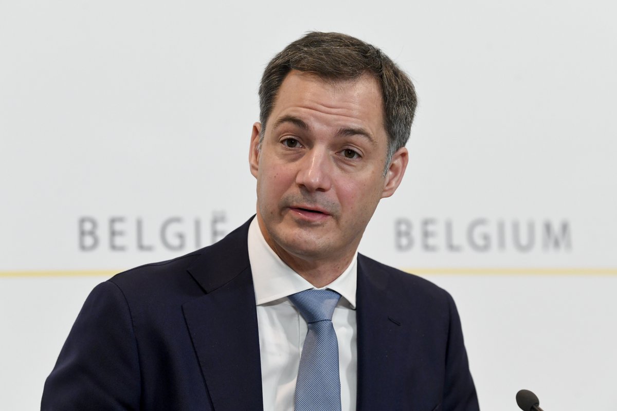 "De arbeidsdeal bestaat uit vier grote pijlers:

- Meer flexibiliteit en vrijheid voor werknemers
- Soepel avondwerk voor e-commerce
- Sneller overstappen tussen jobs
- Arbeidsmarkt updaten voor digitale economie"

<a href="/alexanderdecroo/">Alexander De Croo 🇺🇳</a> over de #arbeidsdeal