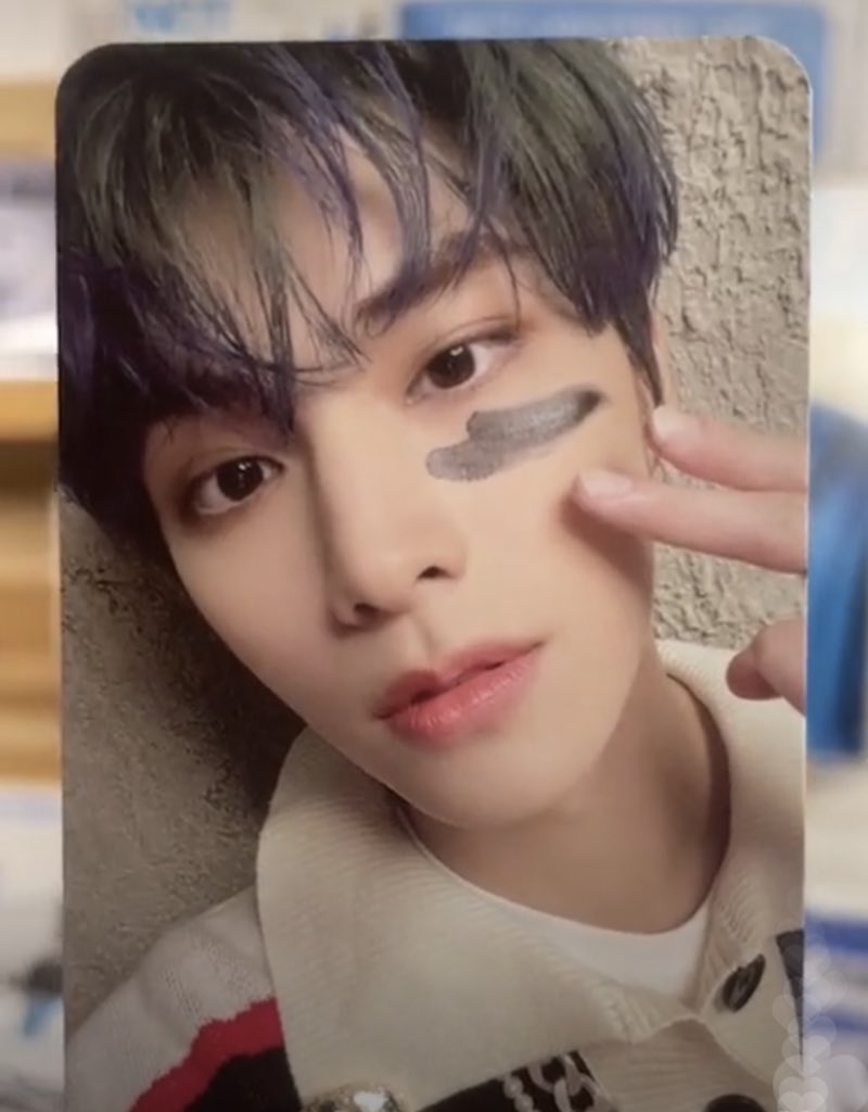 xiaojun_xdj's tweet photo. All this Xiaojun photocard 😍 https://t.co/ZsrkQFvQhD