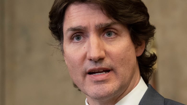 ndrewscott's tweet photo. Here is where the rubber meets the road. Imagine what can happen if tow-truck drivers refuse to cave to this bully. Imagine what can happen if the RCMP refuse to persecute innocent citizens. Imagine a world where we collectively say “No more.” #cndpoli #refuse https://t.co/hwGxZMbbSx
