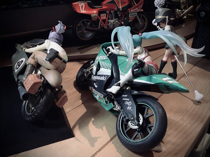 🛵
 #斜め後ろからの美学 