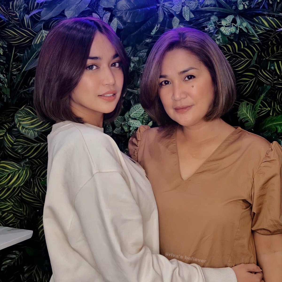 rivas_believer's tweet photo. “Like mother, like daughter “🤍🤎 https://t.co/fLMLqBVebT