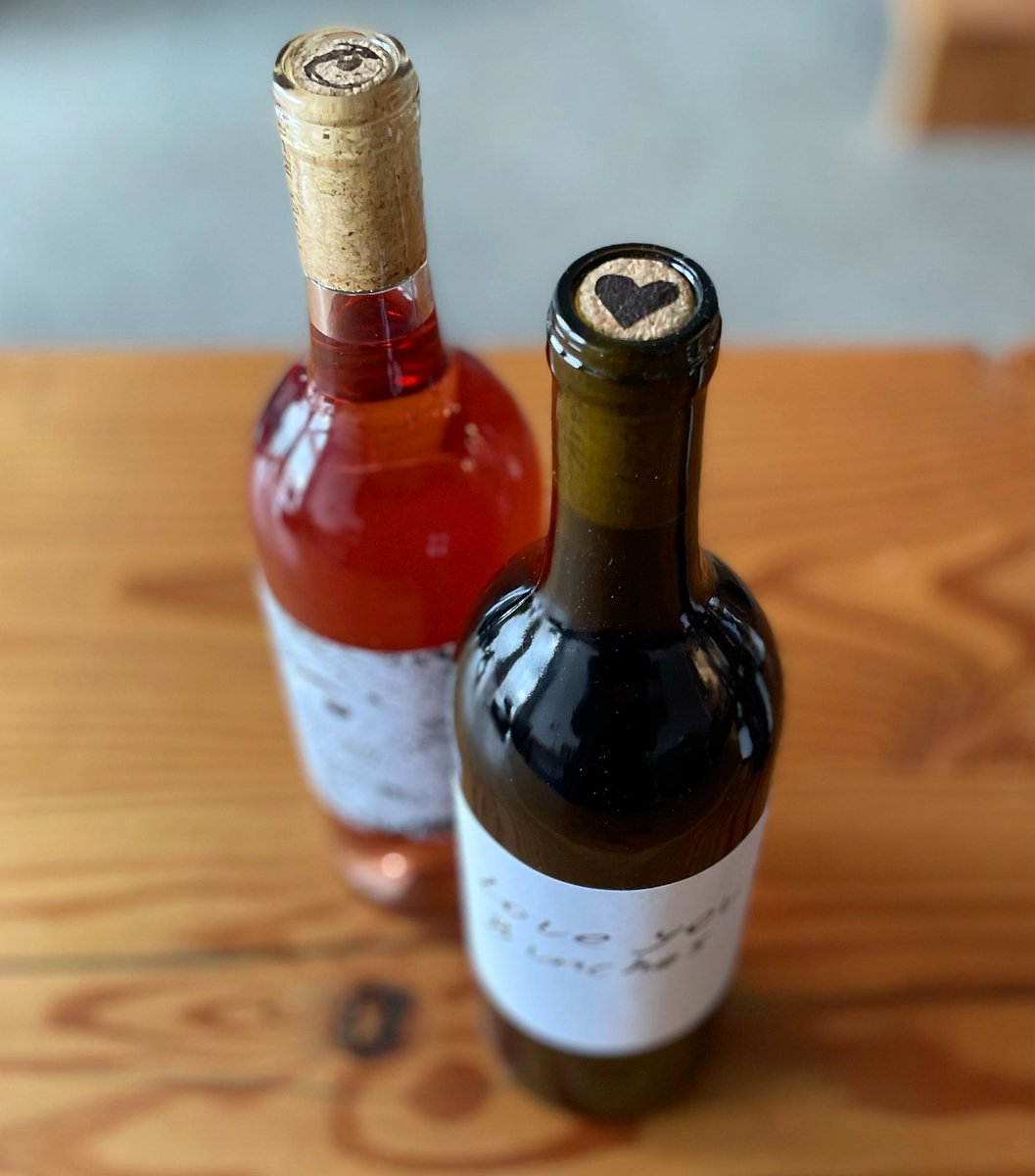 winesyndicate's tweet photo. Happy LOVE day featuring Stolpman Vineyards ❤️ 
#loveyoubunches #sangiovese #sofresh #santabarbaracounty #lompoc #california #californiadreamin #californiawine #winelover #willyoubemyvalentine https://t.co/kpLbNT38yF