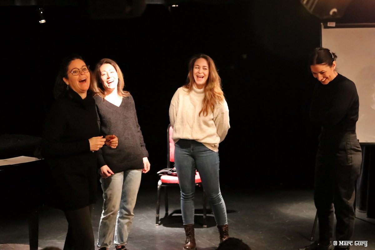 EcoleCross's tweet photo. Intégrer la dimension vibratoire dans l’accord Pneumo-Phono-Résonantiel grâce à la prise de conscience de nouveaux repérages vibratoires dans le corps c'est le rôle d'un bon coach 👍

#comediemusicale #coursdechant #intermittents #chanteuse #acappella #coachvocal #profdechant https://t.co/F5DkwvkjHt