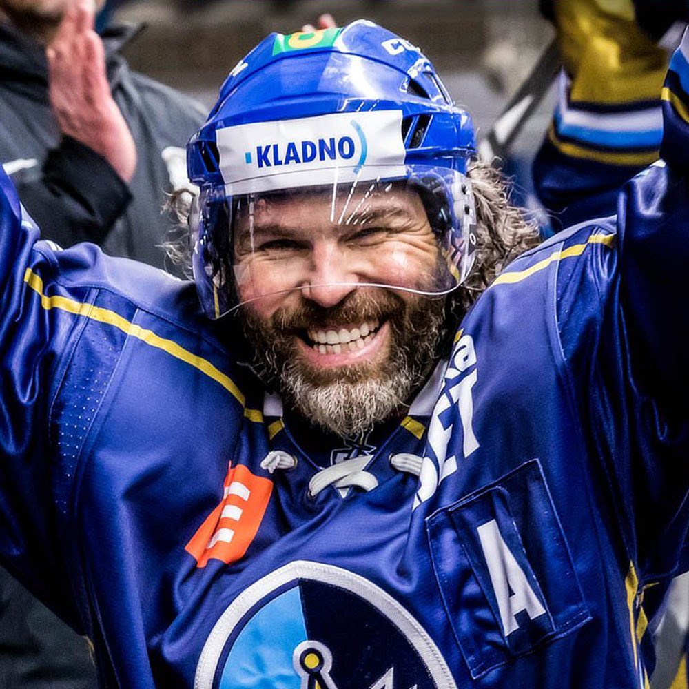 Happy Birthday to Jaromir Jagr, who is now a 50 year old professional hockey player. What a legend. 