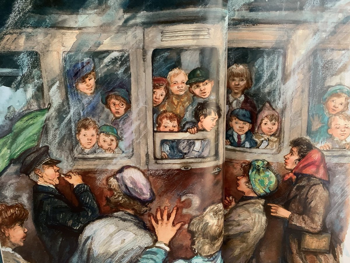 ShirleyHughes_'s tweet image. Lions stood for being brave. Everybody had to be brave in wartime, not only soldiers but other people too. Children even. 

Lenny joined a crowd of other children at the railway station. He knew he was supposed to be brave.