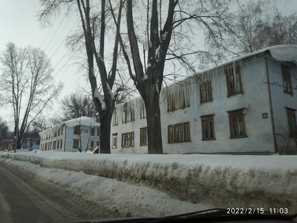 Занавес из сосуль по ул. Ленина, полагаю, составит достойную конкуренцию!