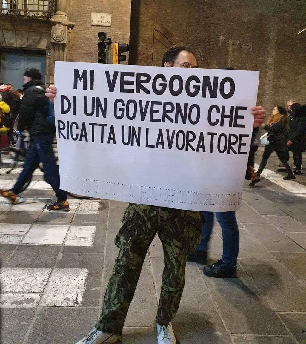 Analogamente sono fiero del lavoratore che se ne sbatte delle leggi ingiuste 
#GiornodellaVergogna 
#15febbraio