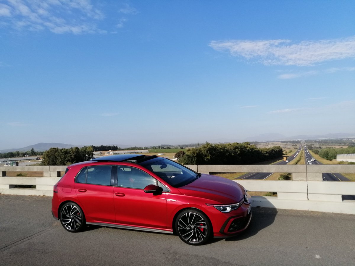 doughZAR's tweet photo. ..let's forsake gravel excursions, just this one time... 😏
@VolkswagenSA #GolfGTI
#MkVIII #Mk8 #Golf8 #GTI
#DozerDrives #tellthemDOZERsentyou https://t.co/gkTMepXqKa