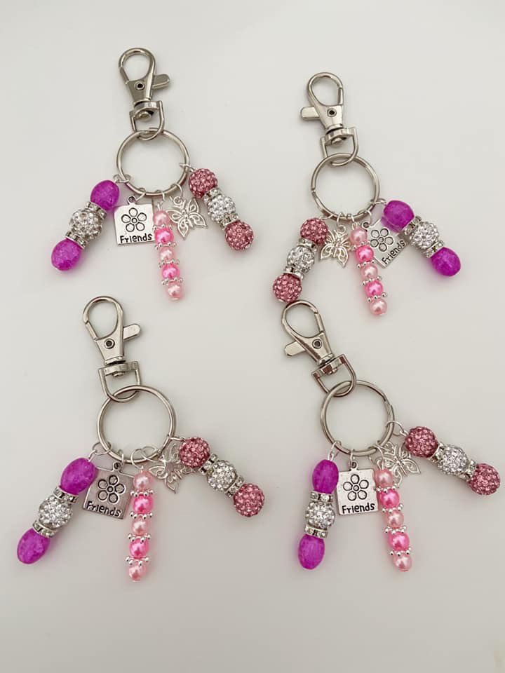 Lauras_Sparkles's tweet image. As you can tell, pink and purple are my favourite colours and the most popular colours customers ask for 😜💖💜

Cute friendship keyrings, £4 each, 3 for £10. All postage is free. 💌

#MHHSBD #earlybiz #family #personalised
