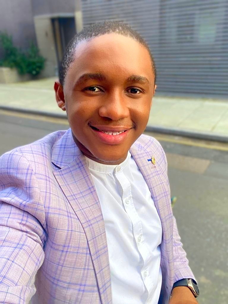 t4toks's tweet photo. Your Goodness is running After, Running after Me...
#ValentinesDay2022 #love #handsome #London #Gifted #UnitedKingdom #morningmotivation #Christianity https://t.co/YaFYXLqzAK