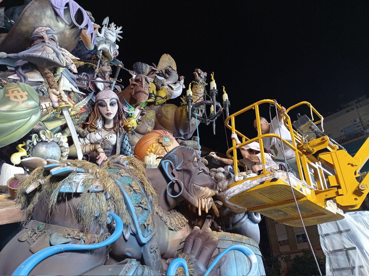 Després de viure el somni de fer possibles les #Falles21 a setembre🔙, toca tornar a trobar-se amb març😍.

GRÀCIES a totes les qui les heu lluitades.💚

🔥Ara sí, temps de descompte!!!

#Falles22 #FallesUNESCO #LesFallesSomResponsables