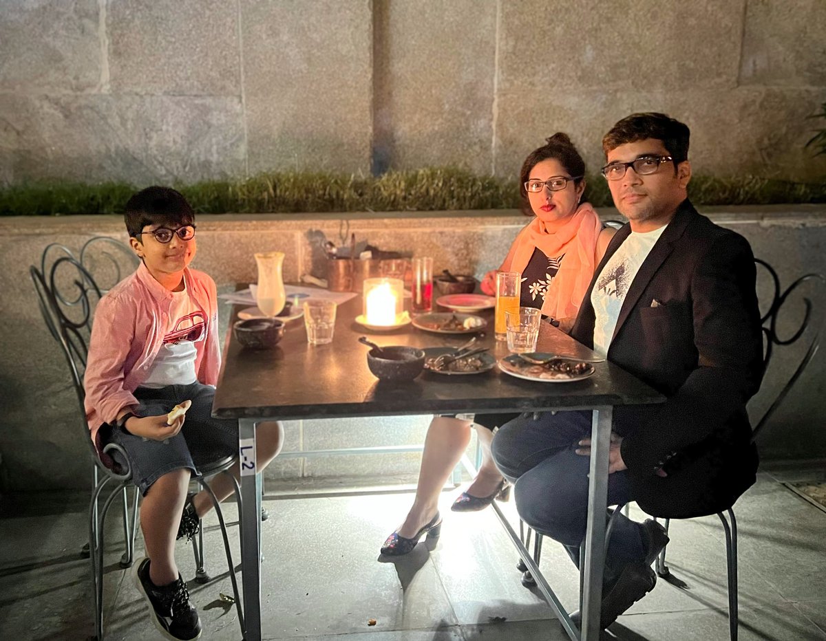 DeepthiPrashan1's tweet photo. ❤️❤️❤️From US to YOU !!!🧿
Celebrate Love…
#deepthiprashanth #family #pranithprashanth #prashanthkumar #love #candlelightdinner #happiness #peace #upsanddowns #strongertogether https://t.co/ipTvqZcJEd