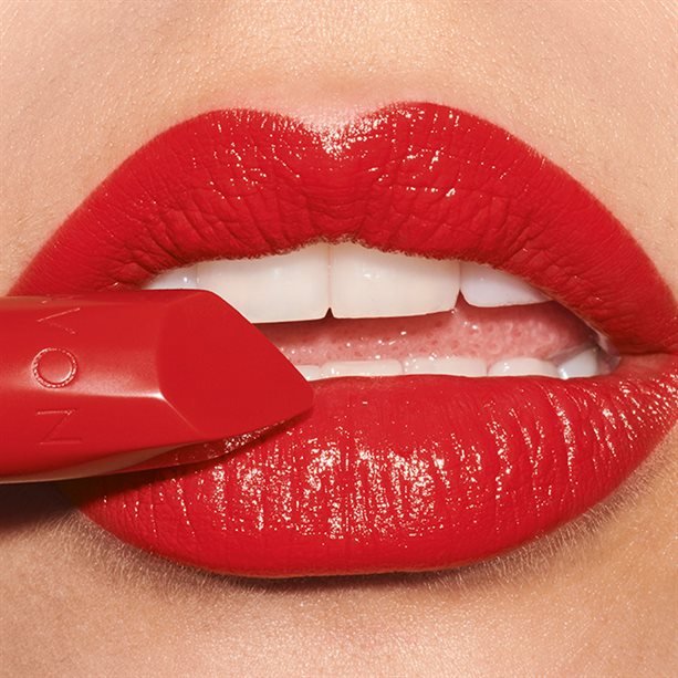 JoannaCosmetics's tweet photo. Are you searching for the perfect velvety matte lip colour with no cracking, caking or drying? True Colour Ultra Matte Lipstick gives you high-impact matte colour that's totally comfortable.

BUYNOW: https://t.co/vEZwKxIxHk https://t.co/QWgJCaIera