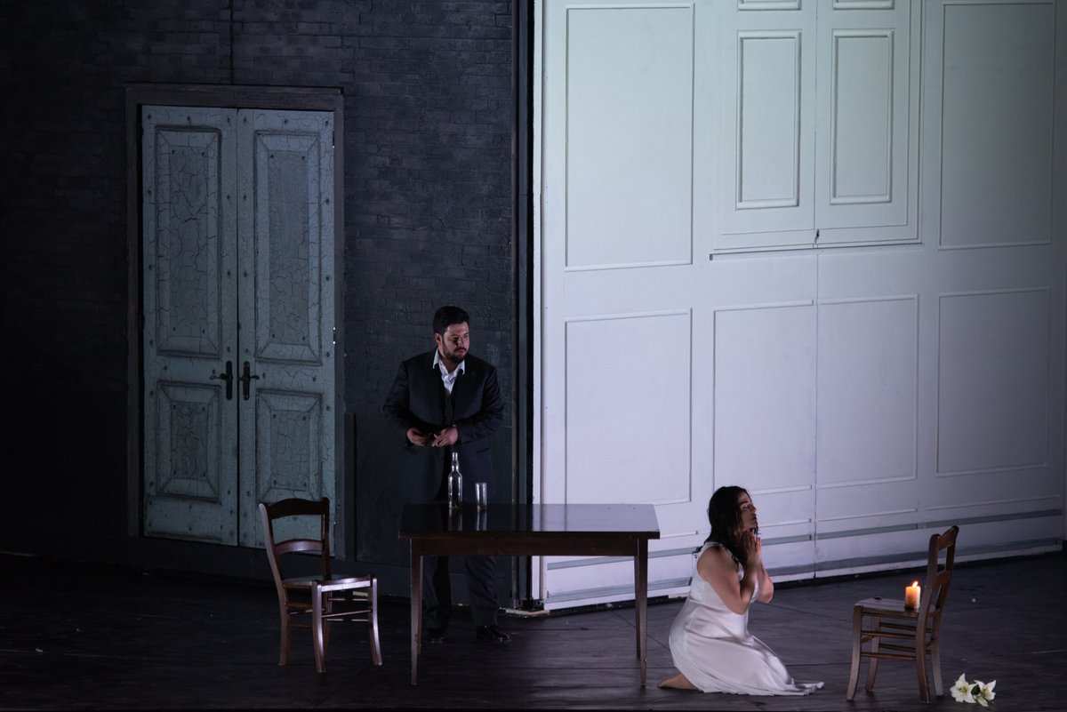 OperaRoma's tweet photo. ‘Luisa Miller’ di Verdi con la direzione di #MicheleMariotti e la regia di #DamianoMichieletto: questa sera alle 20 la penultima recita.
In scena #RobertaMantegna, #AntonioPoli, #MichelePertusi, #AmartuvshinEnkhbat, #MarcoSpotti, #DanielaBarcellona.
#operaroma #TORmiller https://t.co/H66LfVQ7Ni