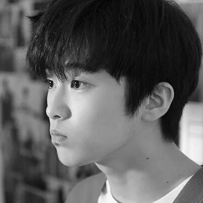 Ieemarkees's tweet photo. from child mark to MARK https://t.co/LXBQ5bI3r5