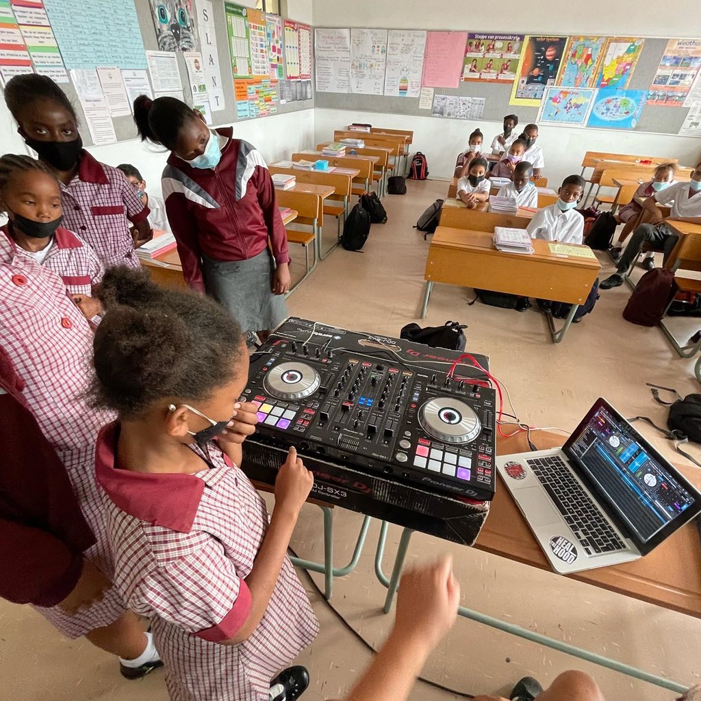 HealtheHoodZA's tweet image. Turn it up… 
#dj #djlife #learntodj #healthehoodproject #changingmindschangesaction