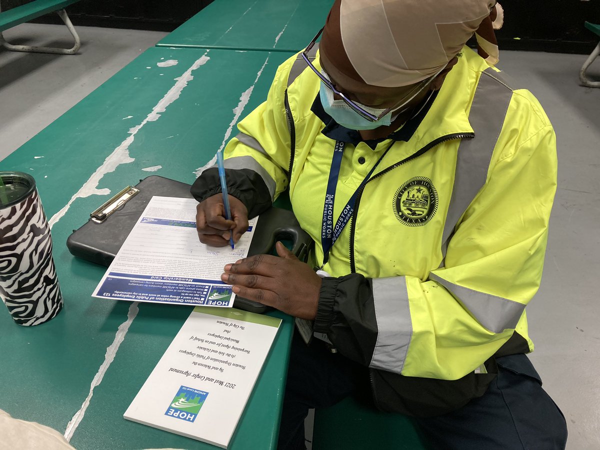 HOPE_AFSCME's tweet photo. New members are signing up. New member leaders are emerging every day. All power to the city of Houston workers. https://t.co/NgiViGYTq3