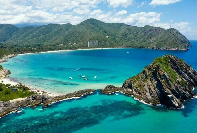 Italymario's tweet photo. Buenos días amigos 🌞☕😷
Hermosa Bahía de Cata desde otro ángulo ... 🏖️🌊 https://t.co/ajpsE3YYab