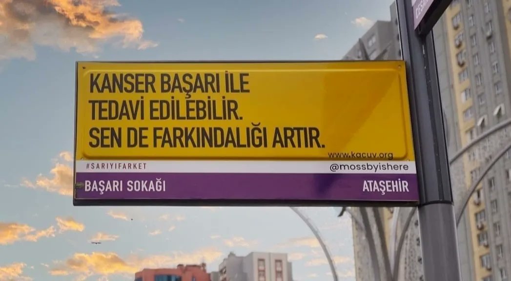 battalilgezdi34's tweet photo. Çocukluk çağı kanseri hakkında farkındalık yaratmak ve hastalıkta erken teşhisin önemine dikkat çekmek için Ataşehir'de de #sarıyıfarket dedik. 

@mossbyishere ve @KACUV1 iş birliğiyle ilçemizin bazı sokak tabelalarını sarıya çevirdik. 

15 Şubat #ÇocuklukÇağıKanserGünü https://t.co/x8WbeKnYuA