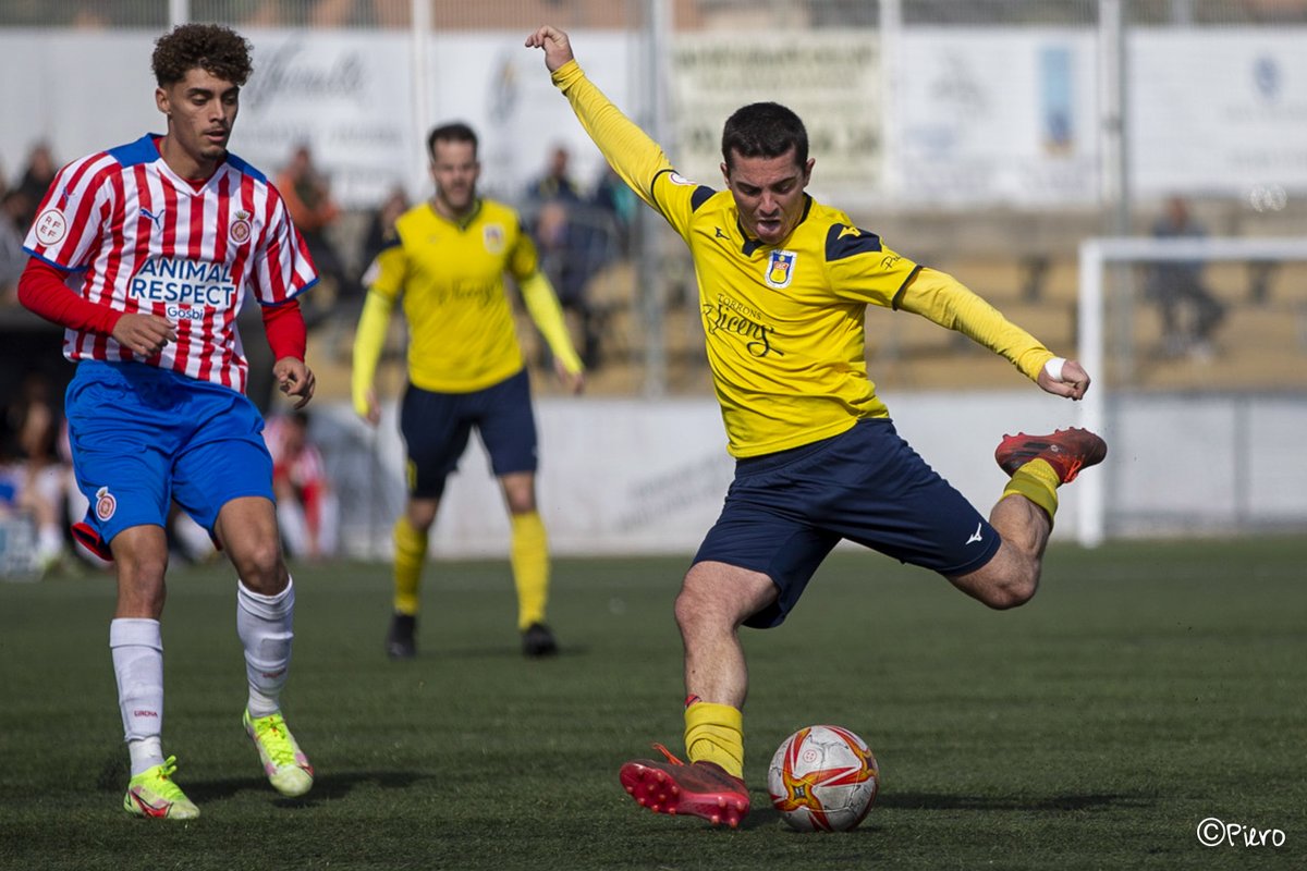 #PrimerEquipUEC | 🟡🔵

📸 GALERIA d'IMATGES <a href="/uecastelldefels/">UE Castelldefels</a> - <a href="/GFCAcademia/">Girona FC Acadèmia</a> j23 #3RFEF5, a càrrec de <a href="/PieroActionSpo1/">Piero.ActionSports</a> 

▶️ Totes a bit.ly/36gNdVN

#SomHiGrocs #18de3div5