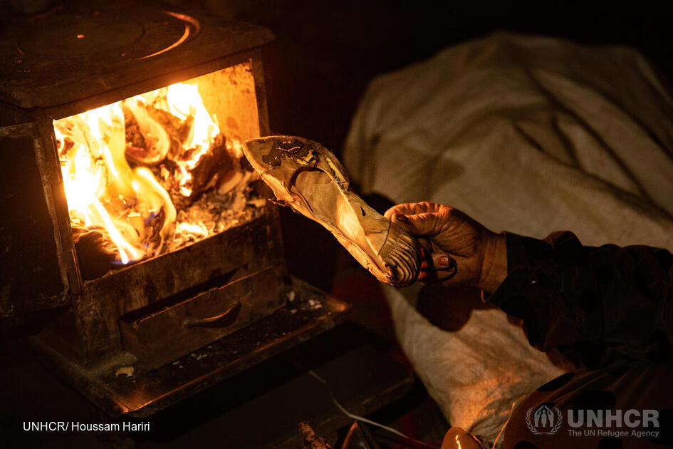 Refugees's tweet photo. Dalaleh once dreamed of wearing shiny shoes.
She never thought she'd have to burn them to keep her family warm throughout winter in Lebanon.
But even with cash assistance from UNHCR, her family's needs surpass their means and burning used shoes is cheaper than wood or fuel. https://t.co/uTAmvzL8Bx