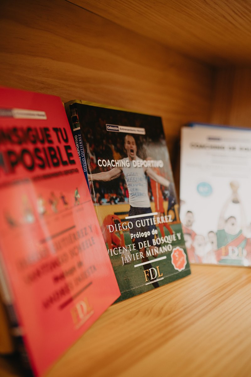 diegocoaching's tweet photo. (2/2) 'Consigue tu imposible' y 'Coaching de equipos'. En ellos te facilito herramientas para trabajar no solo con equipos, sino contigo mismo. ¿Los has leído? ¡Te leo!
#diegocoaching #libroscoaching #altorendimiento #diegogutierrez #deportistasdelite https://t.co/lE22ar6Ovl