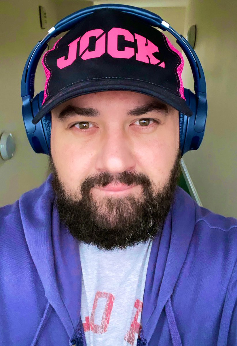 majrav's tweet photo. Well, the hat says it, so itβs must be true π€£ #jockbear #bearjock π» Good morning & happy Tuesday to you all. Have yourselves a wonderful day & stay dry. πβ€οΈπ https://t.co/8i8GTR12lU