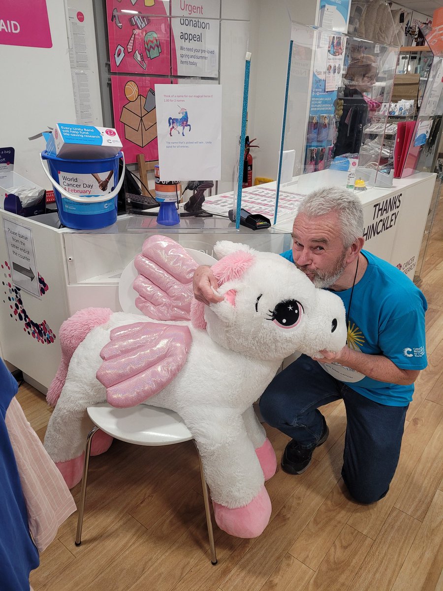 Our magical horse needs  a name and new home. 🥰🥰 can you anyone help 🤩