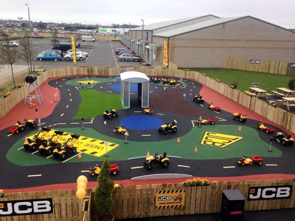 🚜 The Sun is shining and the JCB'S are rolling! 🚜 

JCB Zone open daily from 11am-4pm (Sunday 1pm-5pm)  until 20th February.