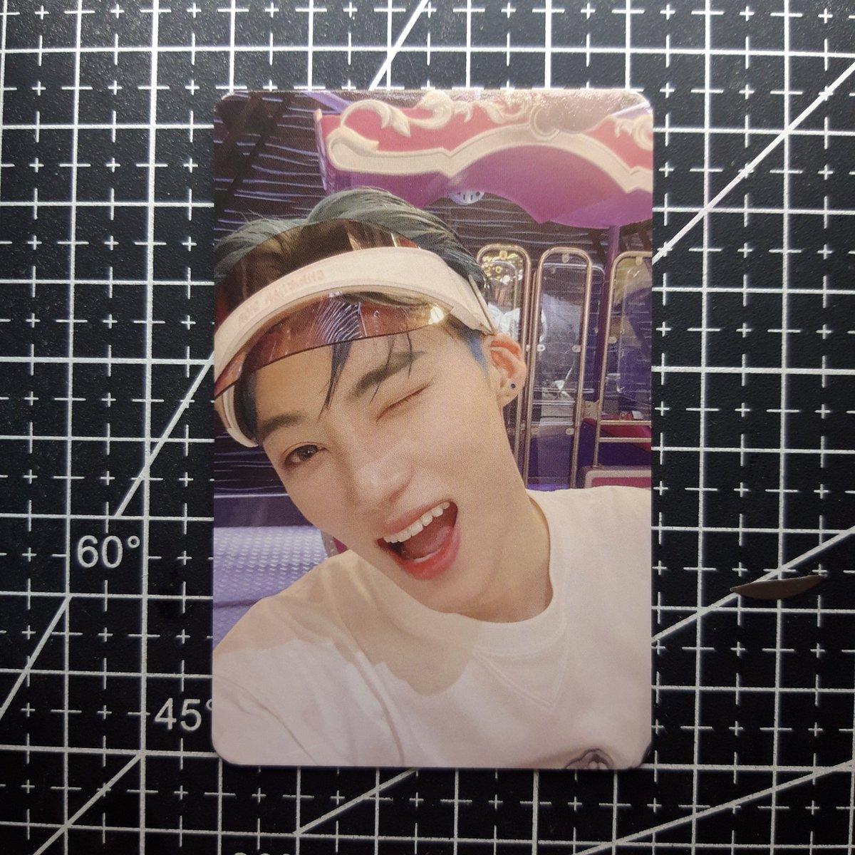 exosvttbz's tweet photo. ¤ wts lfb the boyz new kick ver photocard pc ph ¤

▪︎150, 130 PAYO
▪︎mint condition
▪︎onhand

mop: gcash
mod: direct ggx or via sco https://t.co/DXkzAg1H5M