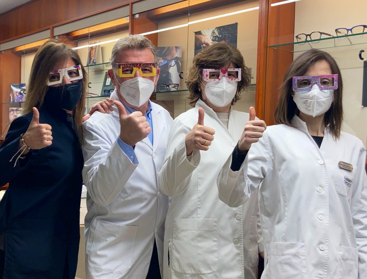 llobetoptics's tweet photo. Dia internacional del Càncer Infantil. Perquè els nens no poden lluitar contra el càncer sols.  #CancerInfantil #diainternacionalcancerinfantil #ulleresderealitatmillorada fetes per millorar la vida dels nens malalts de càncer. El 100% va destinat al projecte! 💚 https://t.co/xkMnCbZqvK