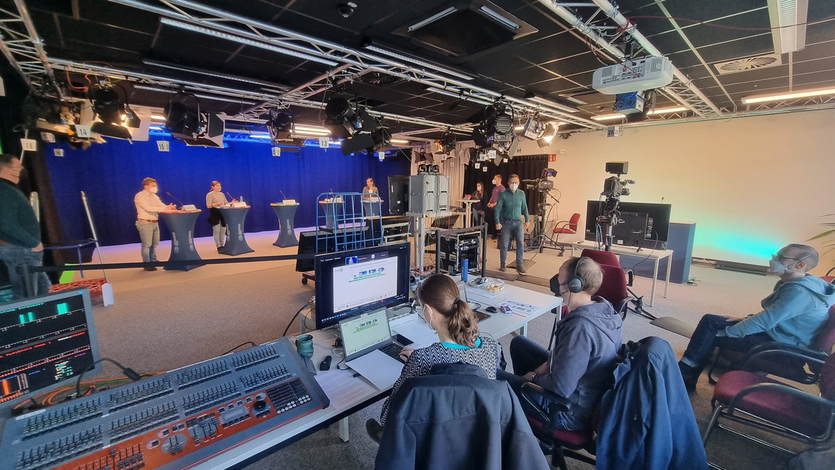 CataLight (@cata_light) on Twitter photo Almost there! Our CataLight team is getting ready for the online defense for the second funding period
Tomorrow is the big day. Wish us luck!
<a href="/dfg_public/">DFG public | @dfg_public@wisskomm.social</a>
<a href="/uni_ulm/">Universität Ulm</a>
<a href="/UniJena/">Universität Jena</a>
<a href="/Leibniz_IPHT/">Leibniz-IPHT</a> Almost there! Our CataLight team is getting ready for the online defense for the second funding period
Tomorrow is the big day. Wish us luck!
<a href="/dfg_public/">DFG public | @dfg_public@wisskomm.social</a>
<a href="/uni_ulm/">Universität Ulm</a>
<a href="/UniJena/">Universität Jena</a>
<a href="/Leibniz_IPHT/">Leibniz-IPHT</a>