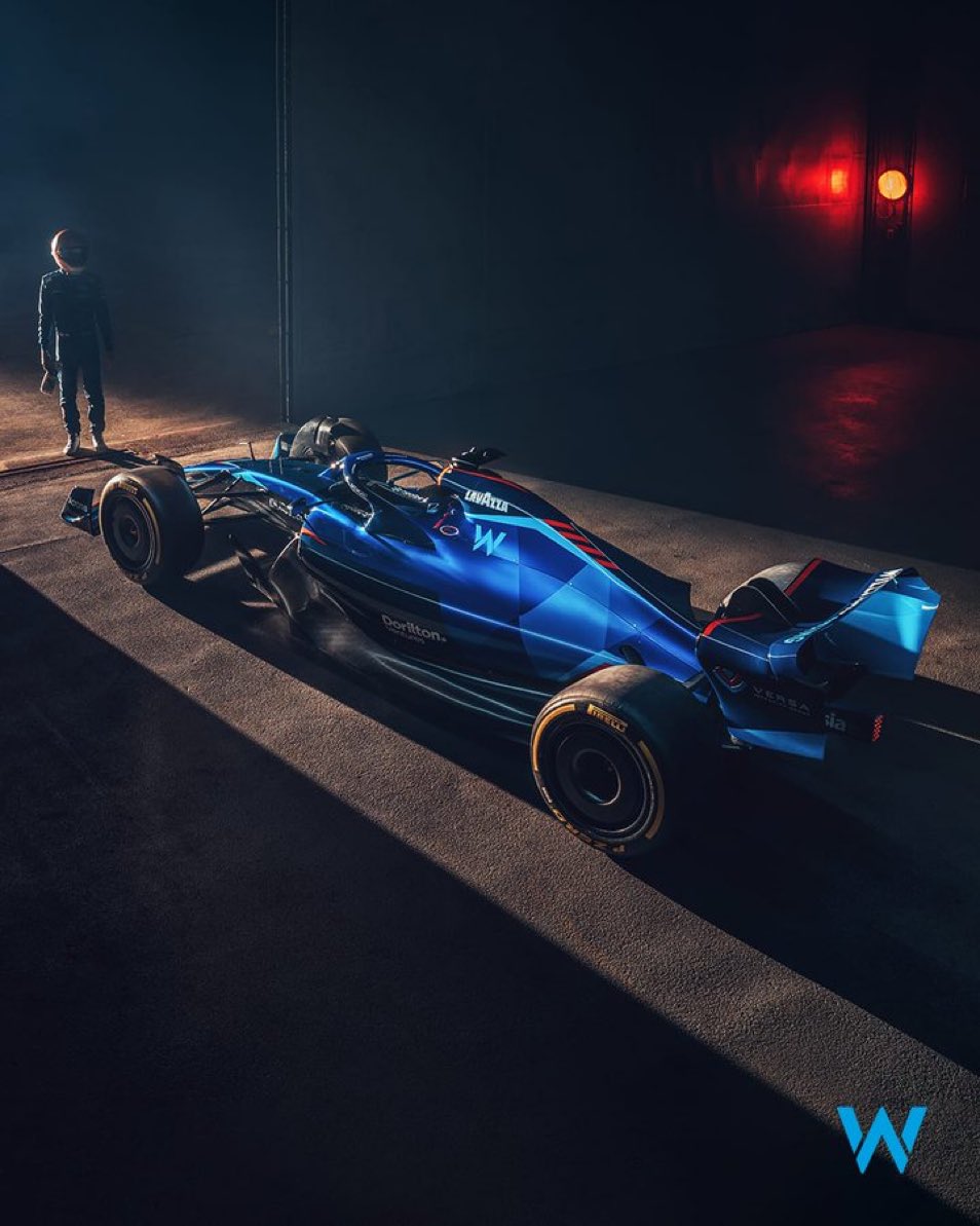 rubensGPnetto's tweet photo. Mais uma vez o azul supera o verde esta semana!

Williams acertou em cheio! Carro lindo!

#F1 #F1noBP #WilliamsF1 #W44 https://t.co/3V2W2y1E14