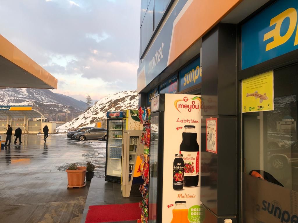 Shoal_Org's tweet photo. Our partners @cnyt_kaya and Münevver Oral have been awareness-raising about the #Batman River loach in Diyarbakir and Batman in Turkey.
They printed off lots of posters about the #LostFish (that's no longer lost!) and displayed them at gas stations, schools, shops and more 👇 https://t.co/Iuud3UbLDn