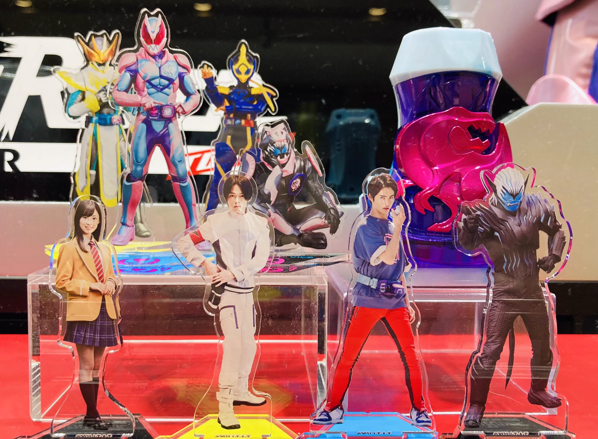 仮面ライダーリバイス アクリルスタンド まとめ売り 仮面ライダーストア on X: 