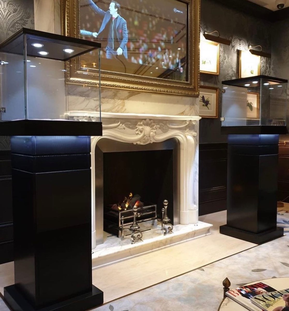 VisonaryDisplay's tweet photo. 🔥 Our Apollo Towers were proudly on show for W. Salamoon &amp; Sons at The Lanesborough a couple of years back. 

Hire your showcase with us today. DM for details. 

#showcase #showcasehire #cabinet #vitrine #jewellery #watches https://t.co/k9Wra1wRCC