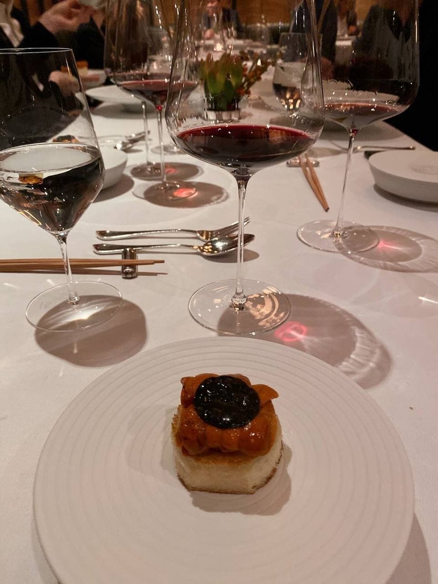 yshao734's tweet photo. Thank you good friends for the banquet, what a wonderful night.😊😊😊 https://t.co/vP86HiCK9S