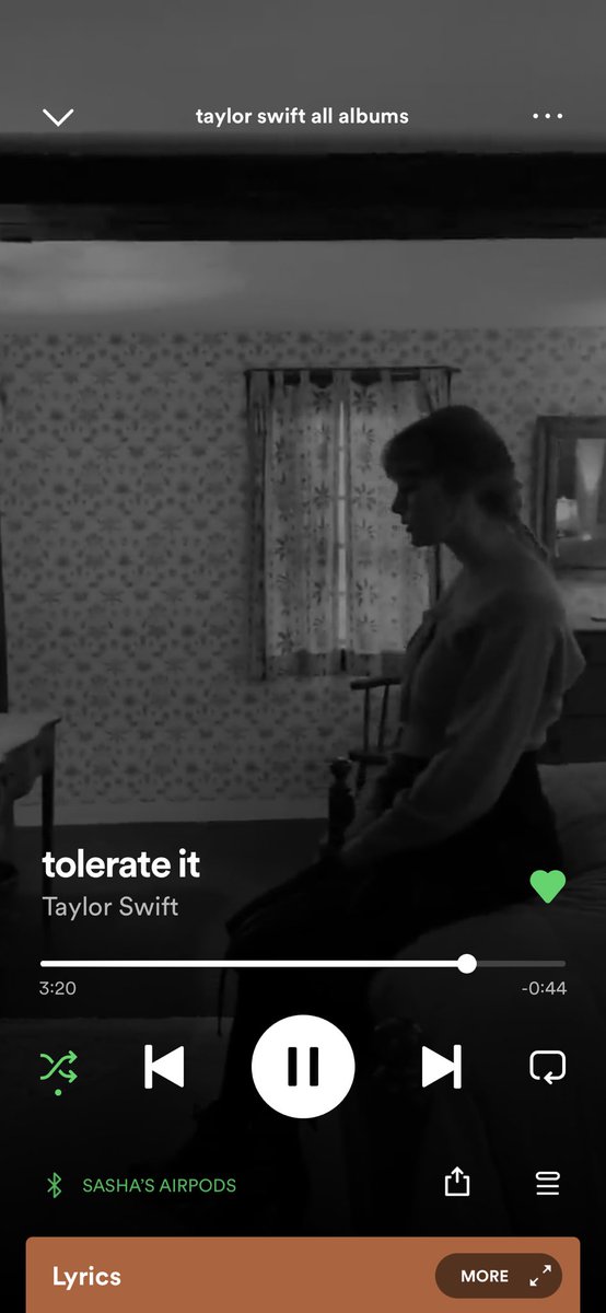 taysdesire's tweet photo. The goosebumps I get when I listen to this song…😍 @taylorswift13 https://t.co/x1J4sa61oH