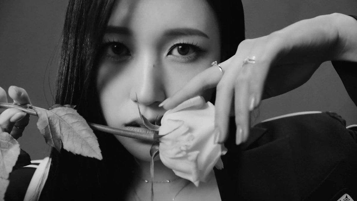 JustForTWICE_VN's tweet photo. [TREND FOR MINA &amp; METROCITY]

Cùng trend hashtag của Mina lên trending thôi, để Mina biết chúng mình đang hưởng ứng job mới em rất tốt nhé ^^

Target: 300 replies, 150 retweets

Cú pháp: Viết gì đó + MINA FOR METROCITY
#MinaxMetrocity
#SpringWithMina
#MINA @JYPETWICE https://t.co/0d5EnIzE4a