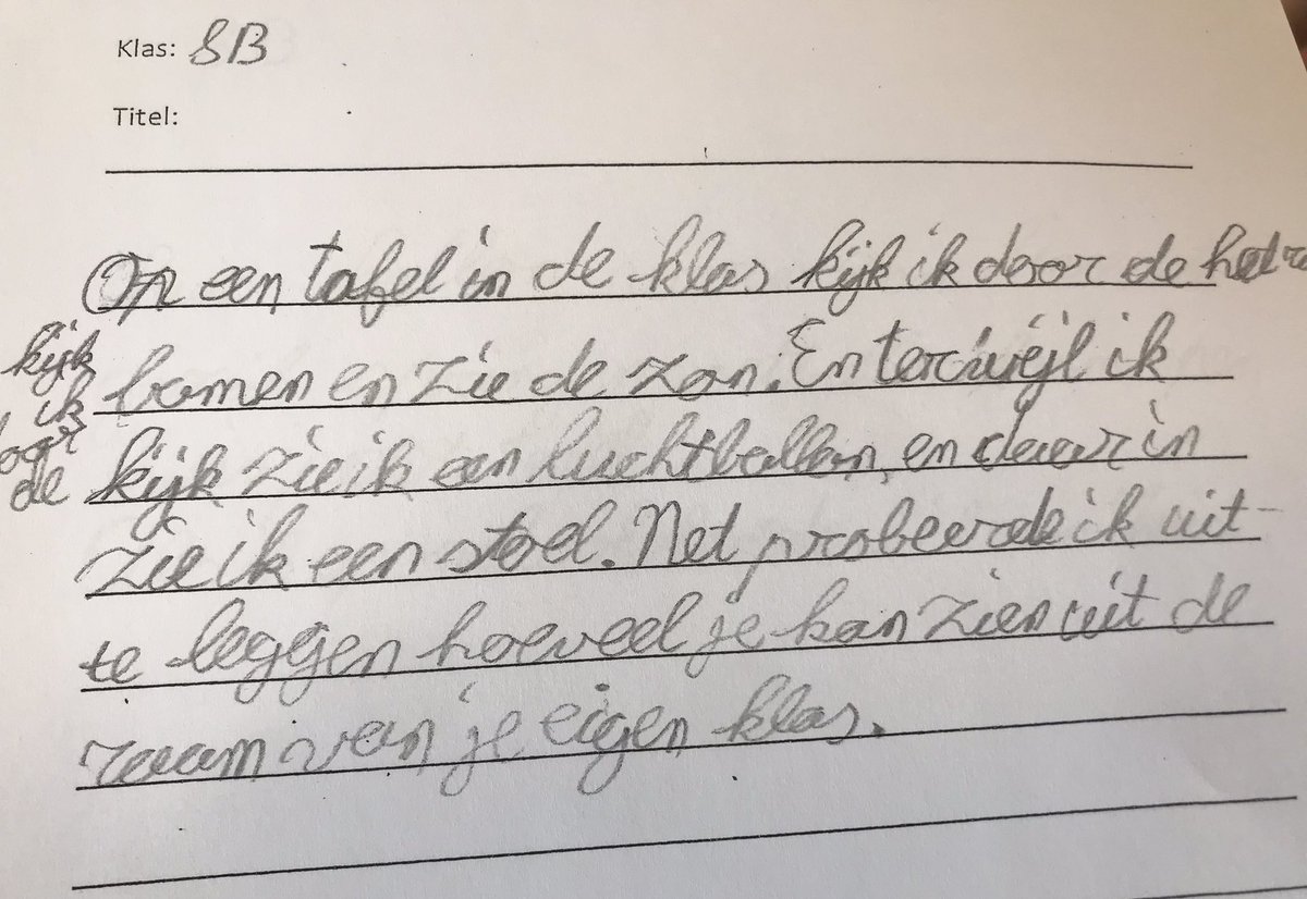 Gedichten maken met alle klassen van de school. Sezmen uit groep 8: ‘net probeer ik uit te leggen / hoeveel je kunt zien uit het raam van het eigen klas.’