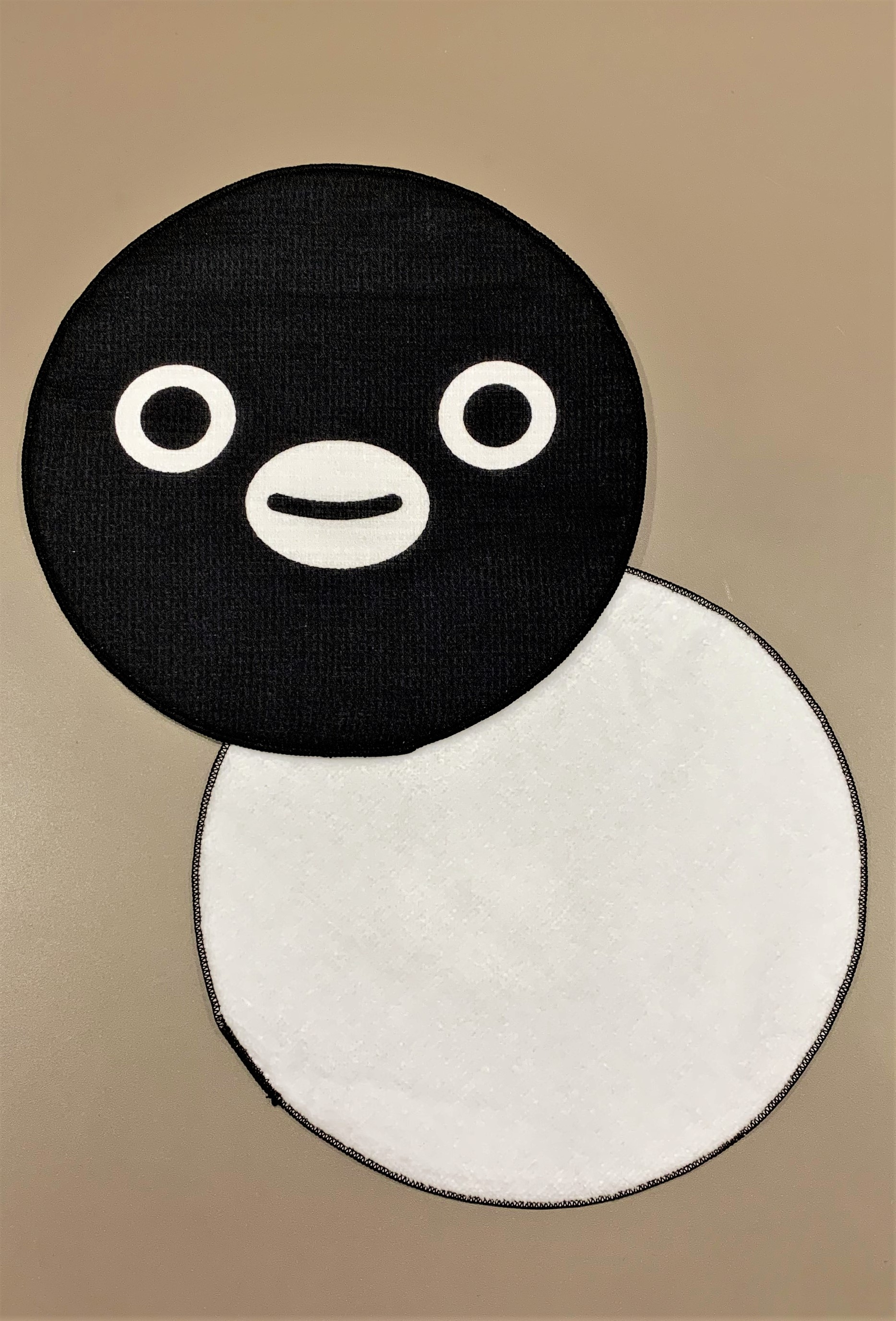 Suicaのペンギン グッズ担当 オレンジページ かわい過ぎる最強の円形タオル Twitter