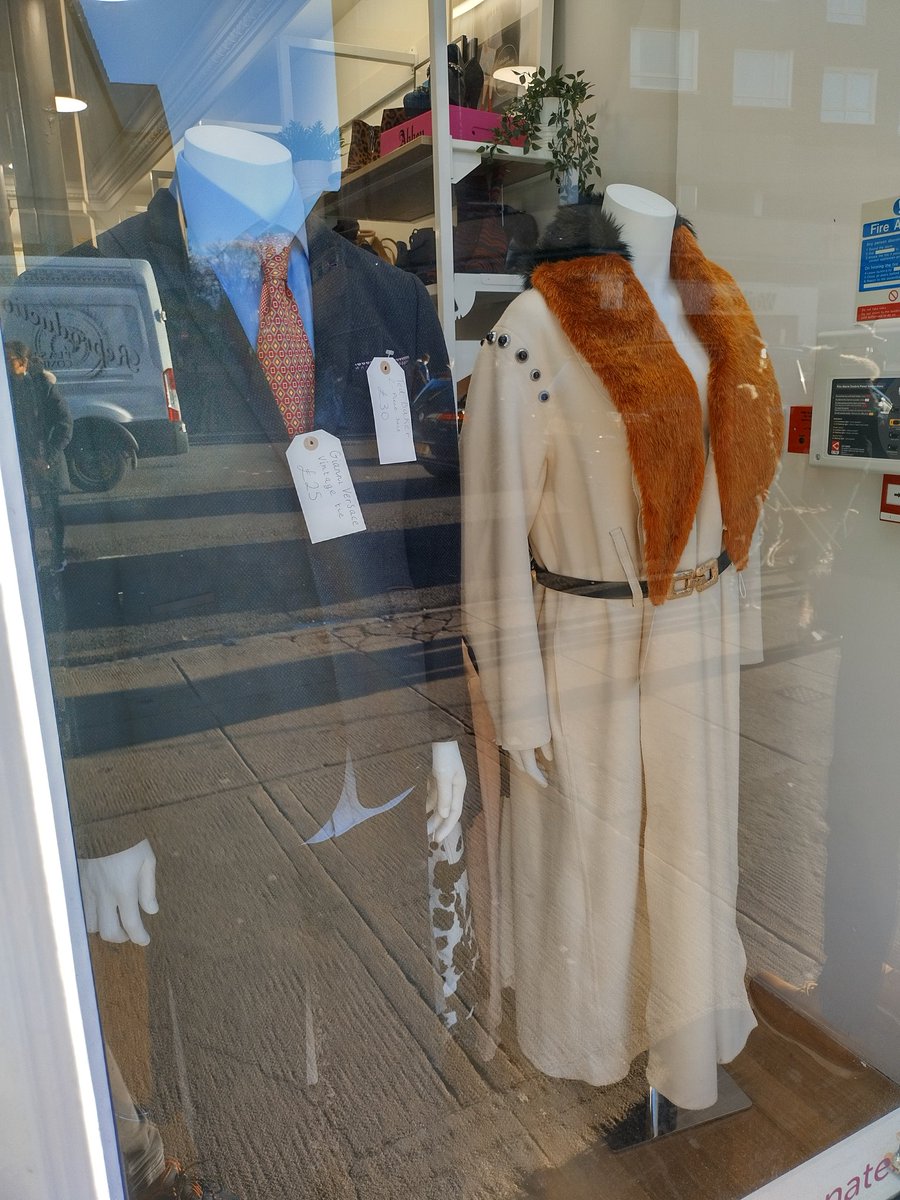 ByresCruk's tweet photo. Thinking of going for that retro look for '22? How about this gorgeous Toga Archives trench? Or maybe the Ted Baker suit and Versace tie combo is more your thing? #CRUK #PreLovedFashion https://t.co/cP3MmQQ8YI