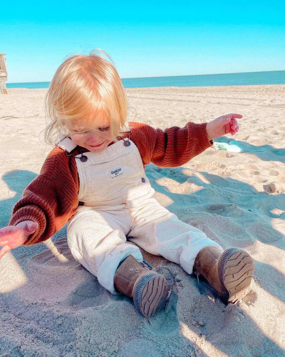 ImMortf_Trwx's tweet photo. ㅤㅤㅤㅤㅤㅤ

ㅤㅤ       𓄼 
Cuando fui a por ella, por la mañana en la casa de mi amiga tuve que llevar a mi hija en la playa para disfrutar el sol que hay.

  ¡Disfruta como una princesa de la arena!

#MiMiniYo #AdaTruswell. https://t.co/cjupHtmCxh