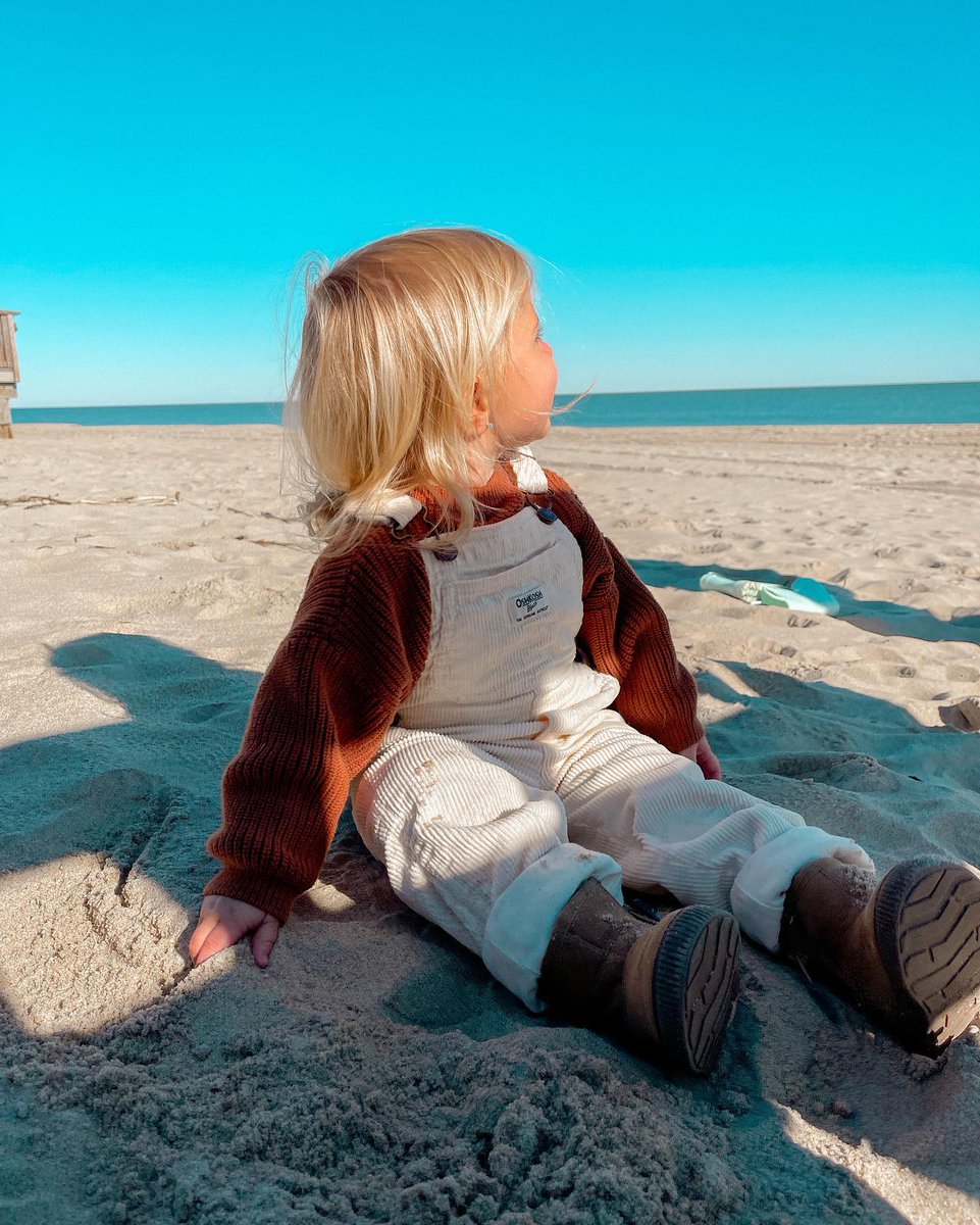 ImMortf_Trwx's tweet photo. ㅤㅤㅤㅤㅤㅤ

ㅤㅤ       𓄼 
Cuando fui a por ella, por la mañana en la casa de mi amiga tuve que llevar a mi hija en la playa para disfrutar el sol que hay.

  ¡Disfruta como una princesa de la arena!

#MiMiniYo #AdaTruswell. https://t.co/cjupHtmCxh