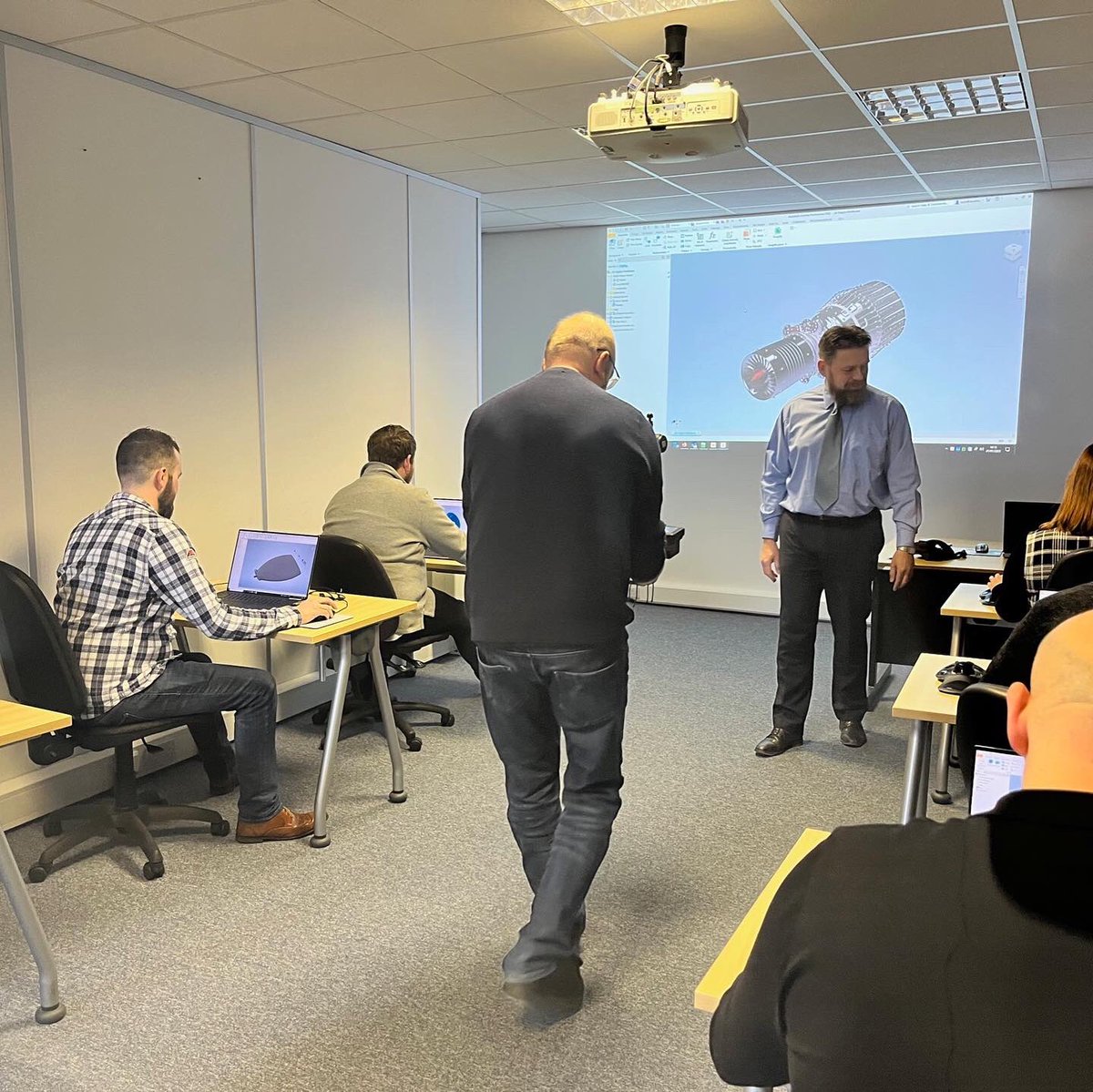 21Digital_Ltd's tweet photo. Behind the scenes at @QuadraSolutions filming their brand new website video, keep an eye out! π¬
#websitevideo #websitelaunch #filming #bts #marketing #digitalmarketing https://t.co/8L5ywWudhr