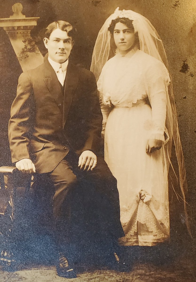 JoyNealKidney's tweet photo. Clabe Wilson and Leora Goff were married in the Goff home near Wichita, Iowa, February 15, 1914. A 1910 graduate of Mrs. Connrardy's Sewing School at Exira, Leora made her own wedding gown.
 
#wichitaiowa #guthriecountyiowa #wedding #sewingschool #exiraiowa https://t.co/dBptnUH5v2